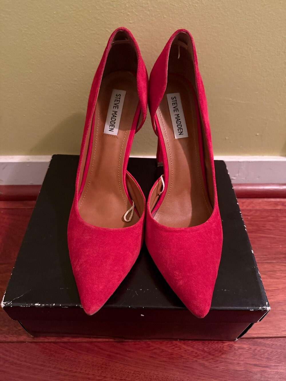 Steve Madden Red Suede Pointed Toe Pumps